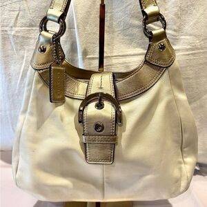 Stunning Coach Soho Lynn Ivory Leather Hobo Bag (Model F17219)